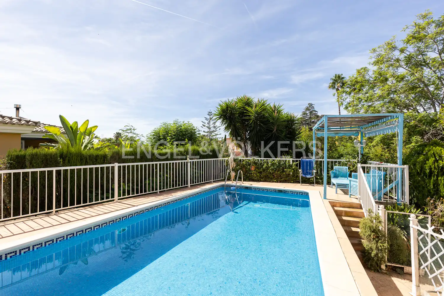 Swimming pool of Houses for sale in Benifaió  with Air Conditioner, Heating and Private garden