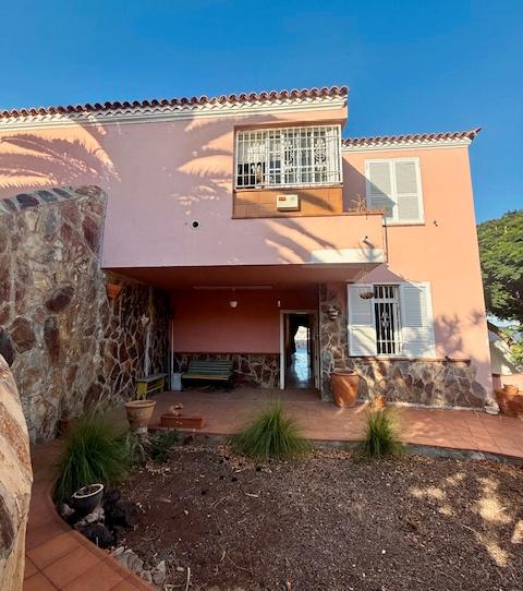 Foto 1 de Casa adosada en venda a Tristán - García Escámez - Somosierra, Santa Cruz de Tenerife