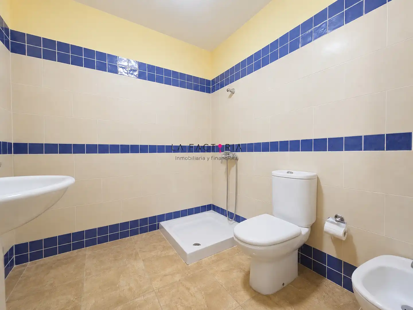 Baño de Casa adosada en venta en San Miguel de Abona con Jardín privado, Parquet y Terraza