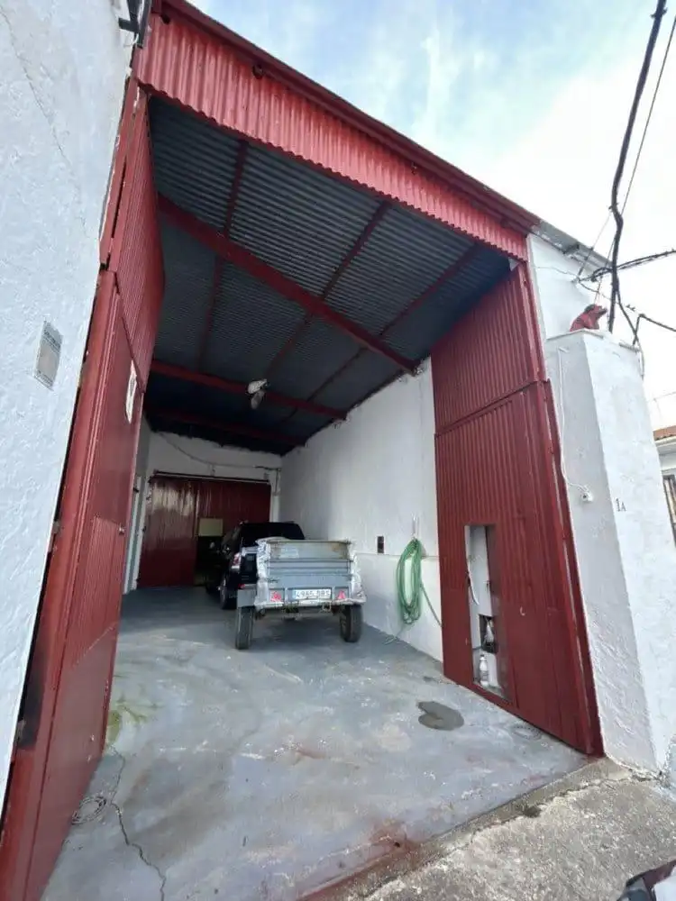 Parking de Local en venta en Colomera