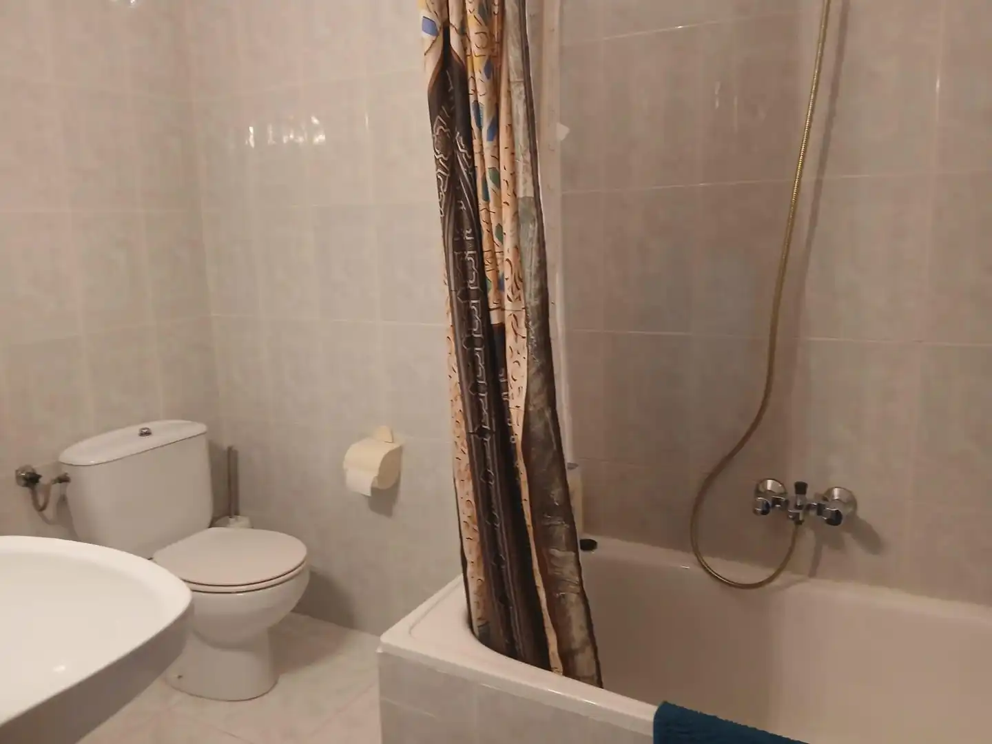 Baño de Apartamento en venta en Cáceres con Calefacción, Terraza y Amueblado