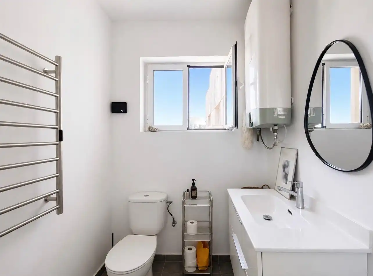Bany de Estudi en venda en Barcelona amb Aire condicionat i Moblat