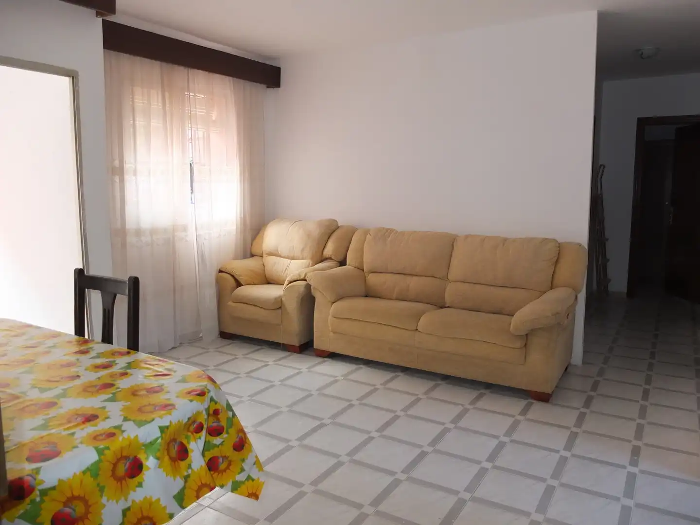 Sala d'estar de Planta baixa en venda en Algeciras amb Terrassa, Traster i Moblat
