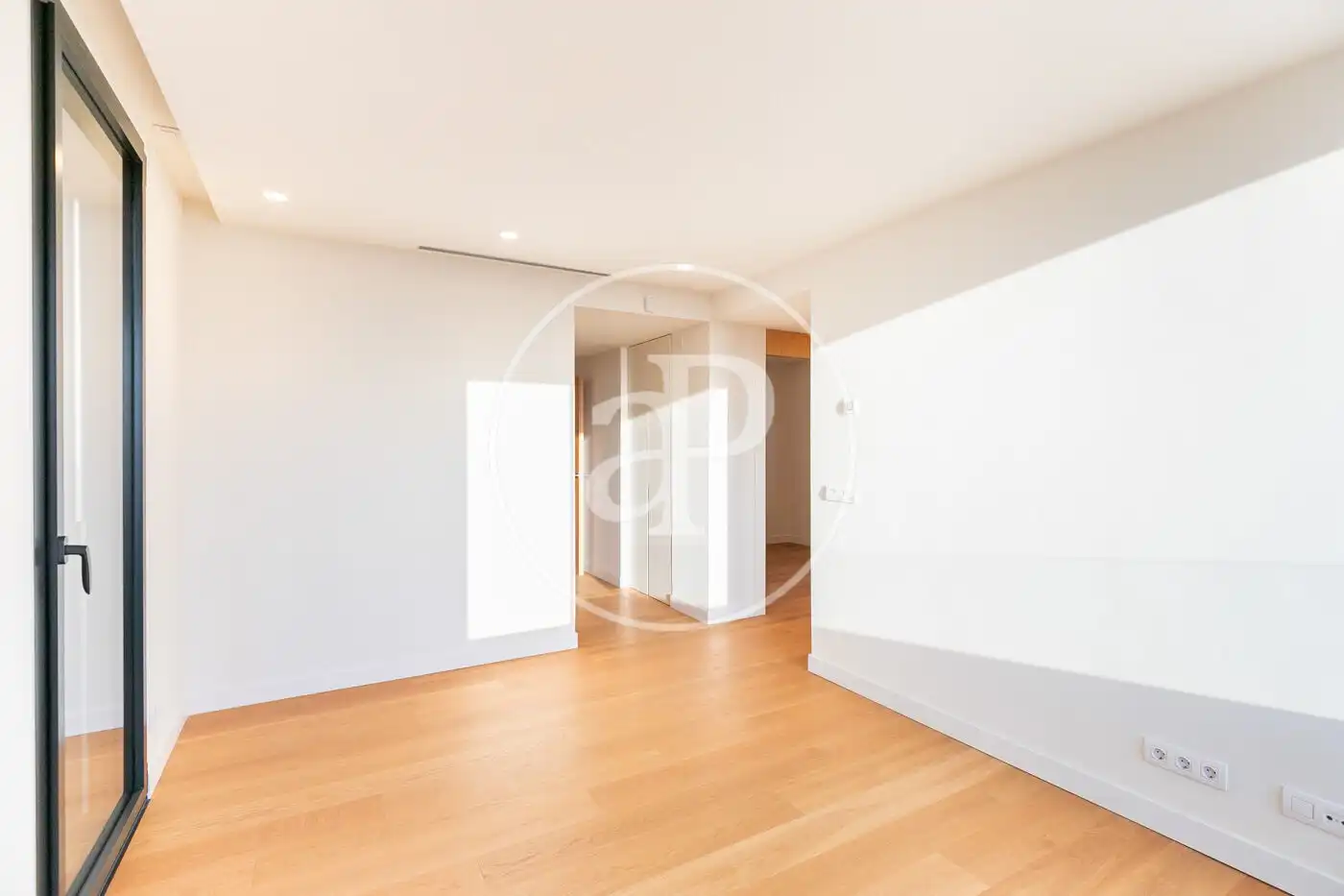 Flat for rent in Barcelona  with Air Conditioner, Heating and Private garden