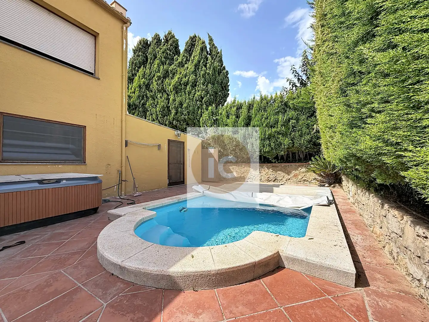 Terraced house with pool for sale in Carrer Alemanya 25