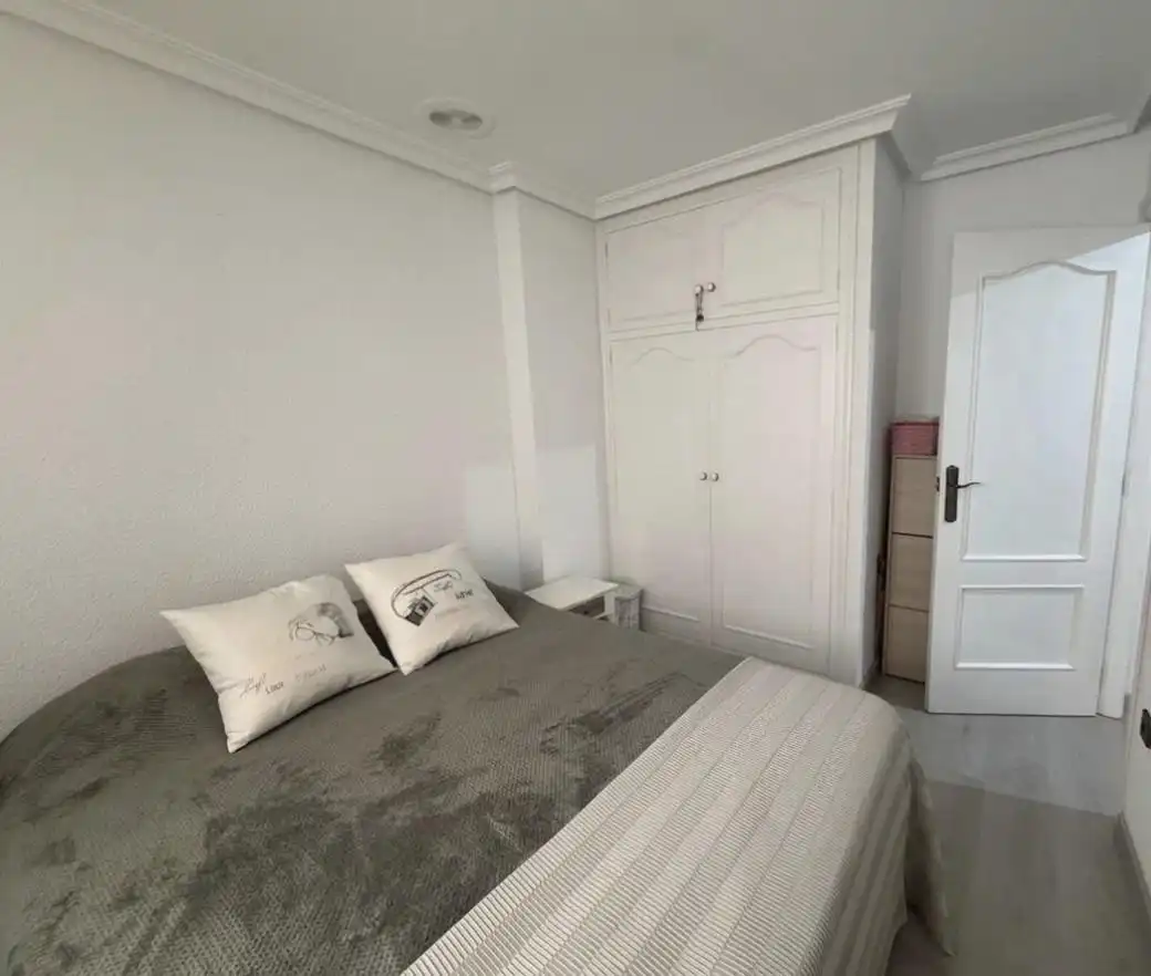 Habitación de Piso en venta en Elche / Elx con Aire acondicionado, Parquet y Terraza