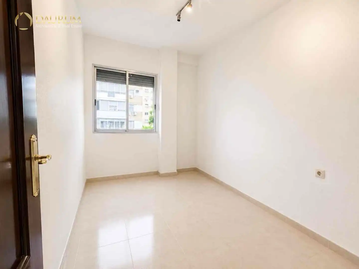 Habitación de Piso en venta en Sevilla con Aire acondicionado