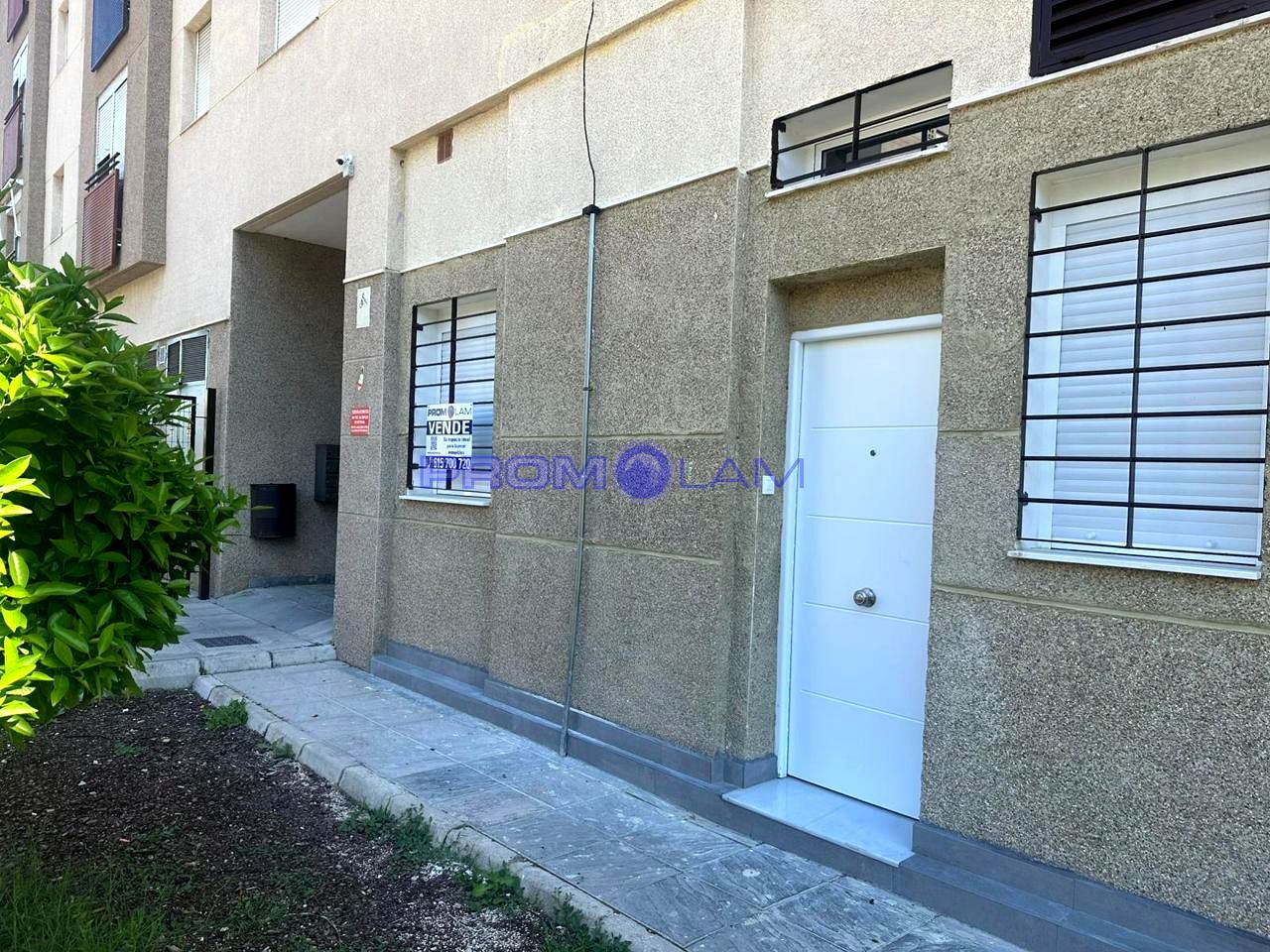 Erdgeschoss zum Verkauf in Del Deporte, Colores - Entreparques, Este - Alcosa- Torreblanca