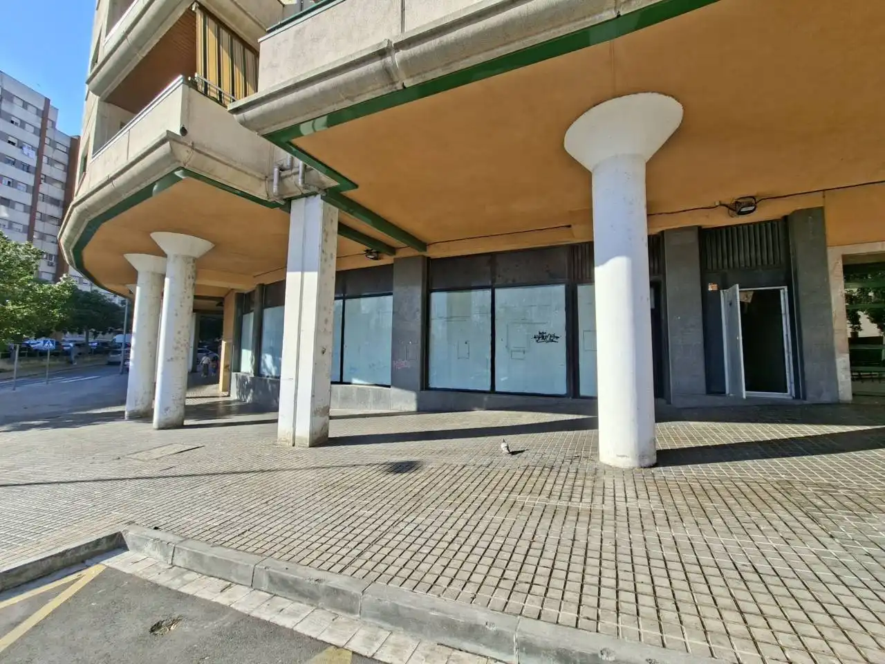 Local comercial en venta en Calle CAMELIES, imagen 2