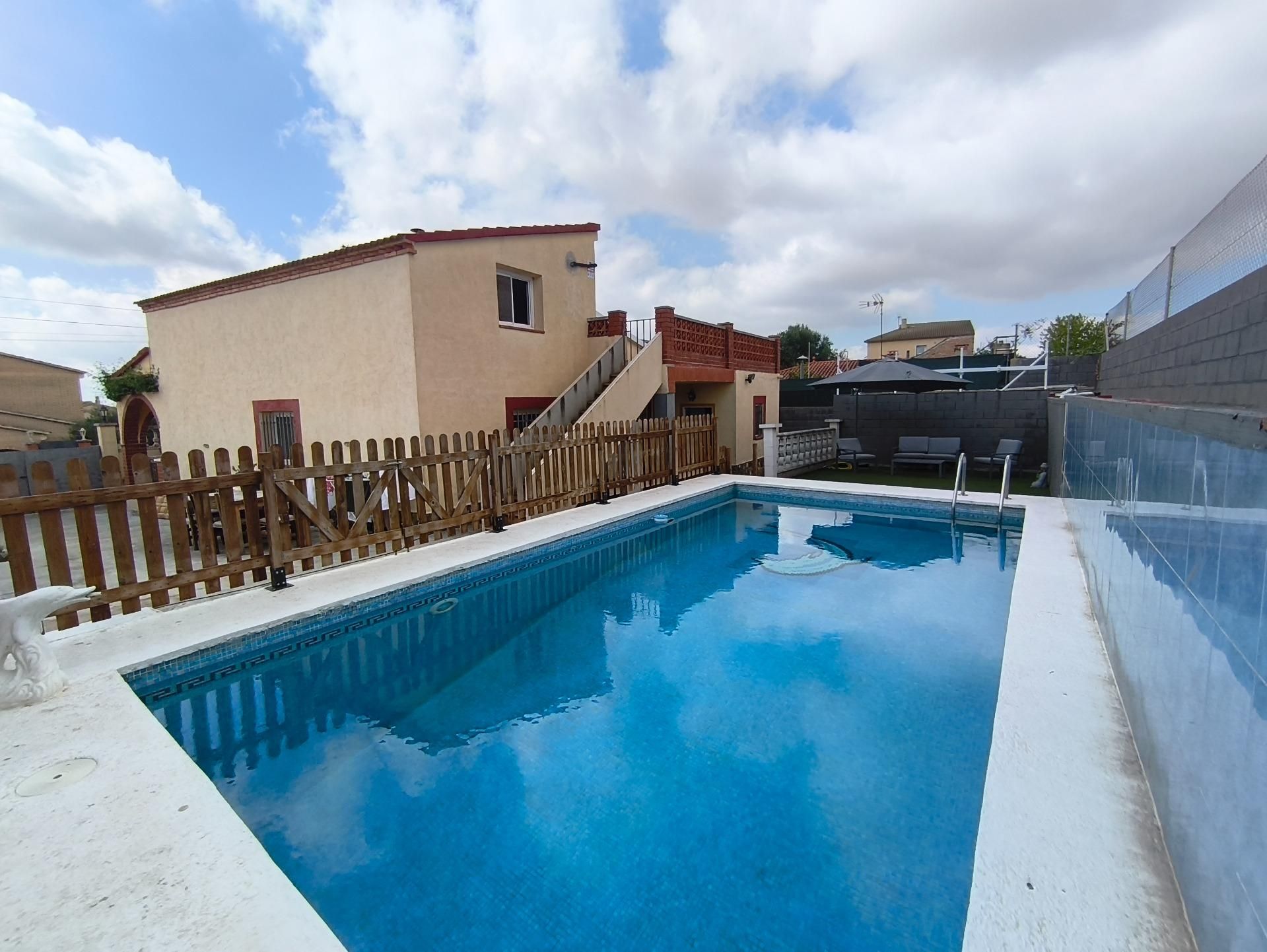 Piscina de Casa o chalet en venta en Montferri con Aire acondicionado, Calefacción y Jardín privado