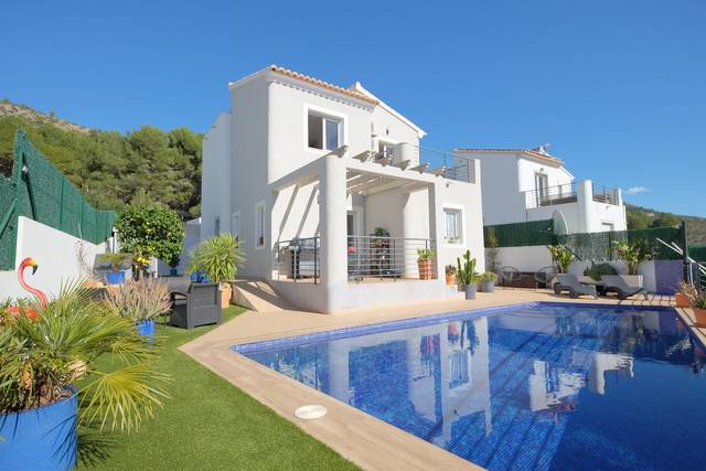 Casa-chalet en Venta en Alcalalí