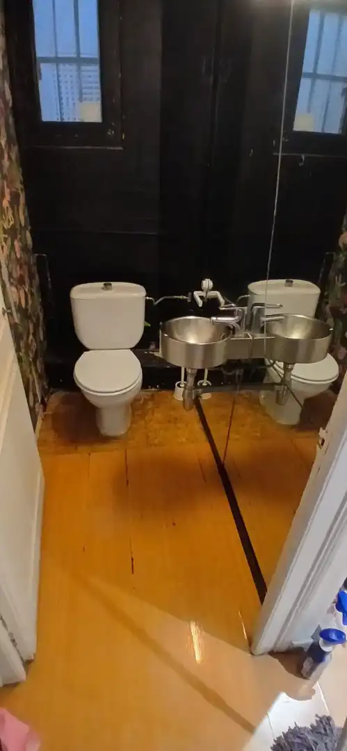 Baño de Piso para compartir en Barcelona con Calefacción, Parquet y Amueblado