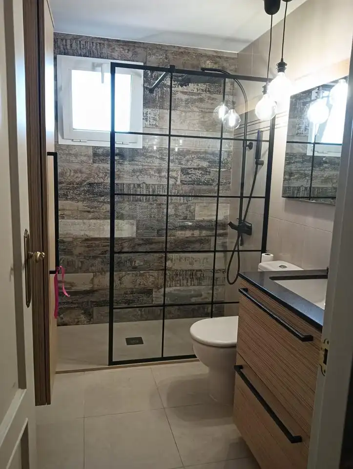 Baño de Ático en venta en Zaragoza con Aire acondicionado, Calefacción y Parquet