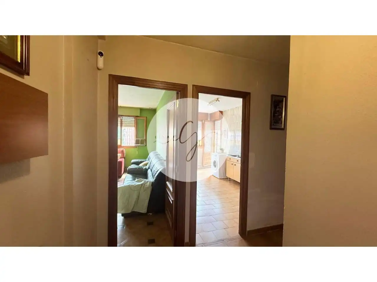 Flat with lift for sale in Calle Ronda de Gracia, imagen 2