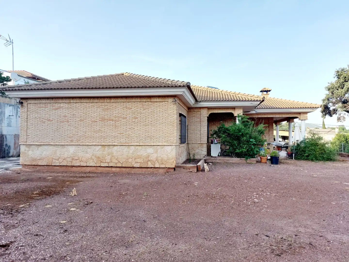 Vista exterior de Casa o xalet en venda en Córdoba amb Aire condicionat, Calefacció i Terrassa