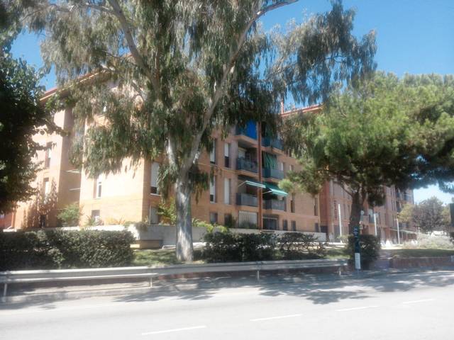 Garaje en Venta en Pz de Blas Infante - Urb Sant Miquel del Cros -  en Sud