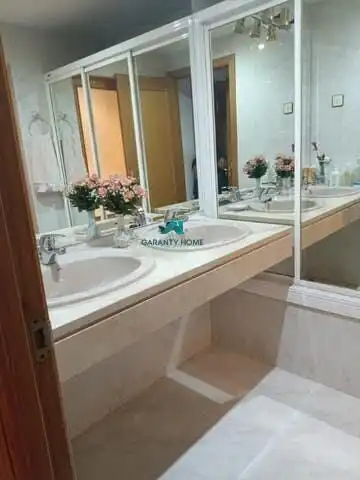 Bany de Dúplex en venda en Alcorcón amb Aire condicionat, Jardí privat i Terrassa
