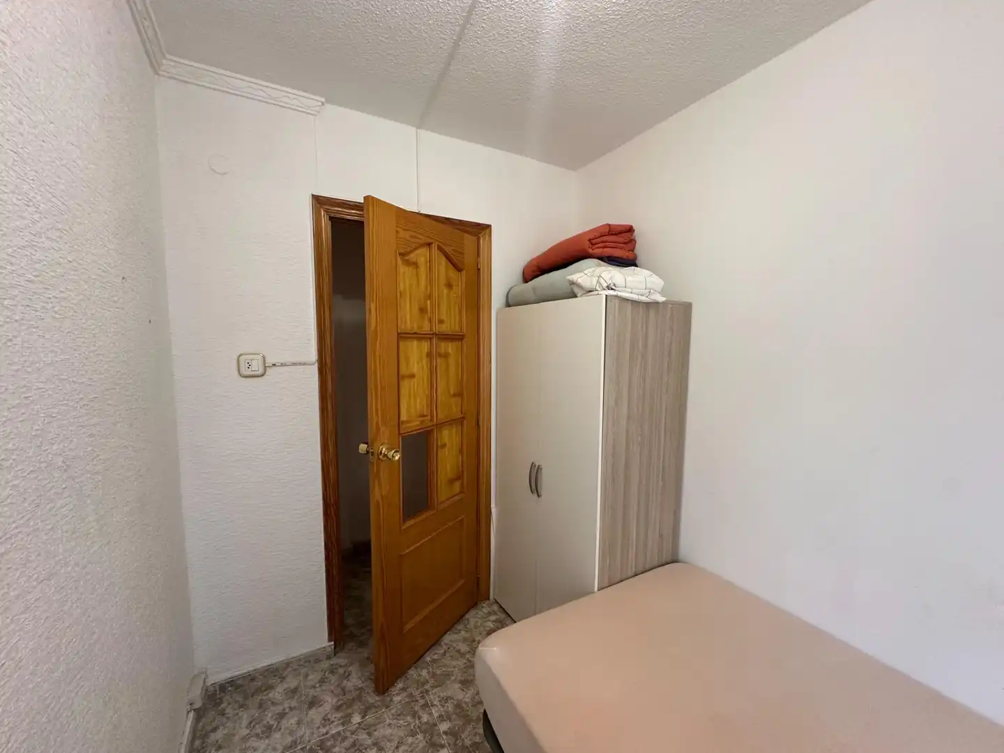 Habitación de Apartamento en venta en Alicante / Alacant con Aire acondicionado, Amueblado y Balcón