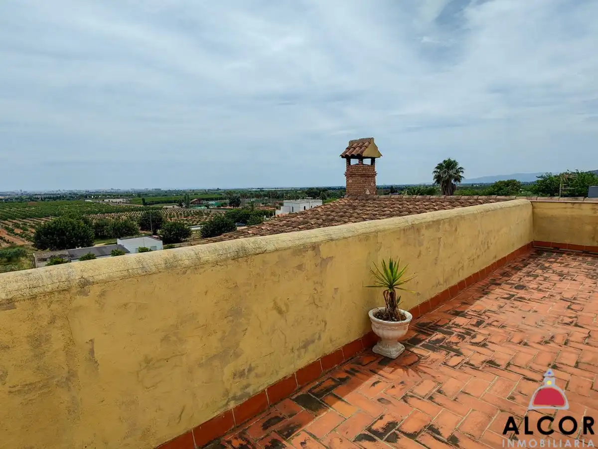 Vista exterior de Casa o xalet en venda en Vinaròs amb Jardí privat, Terrassa i Piscina