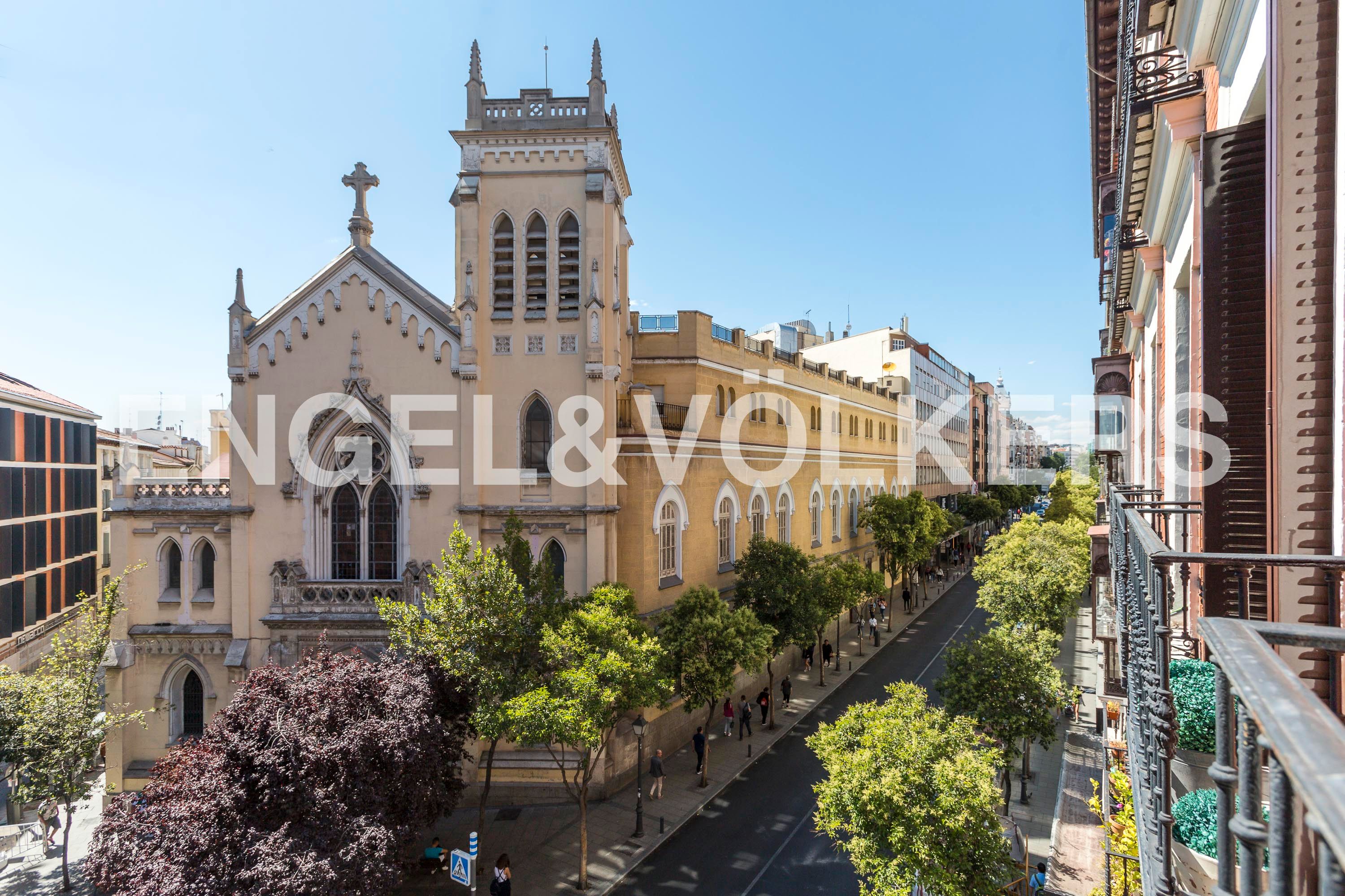 Vista exterior de Apartamento en venta en  Madrid Capital con Aire acondicionado, Calefacción y Trastero