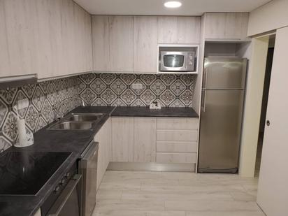 Cuina de Pis en venda en Girona Capital amb Calefacció, Parquet i Traster