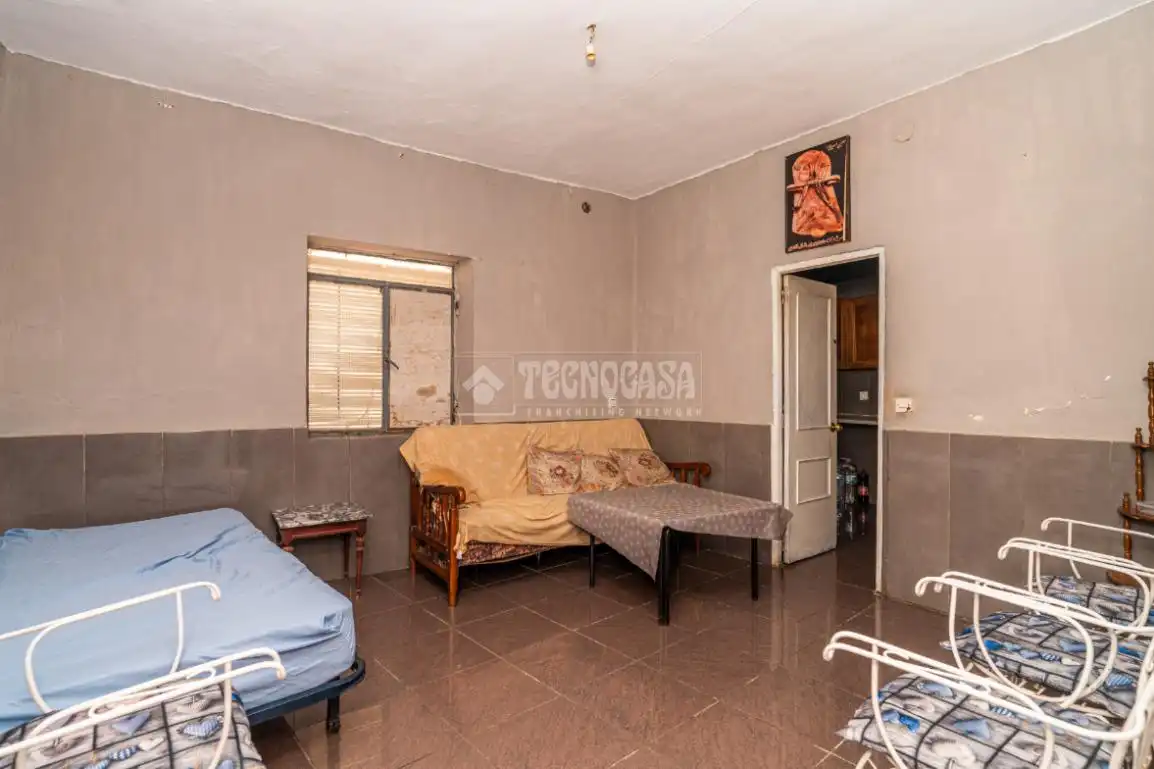Casa adosada en venda en Linares amb Aire condicionat i Terrassa