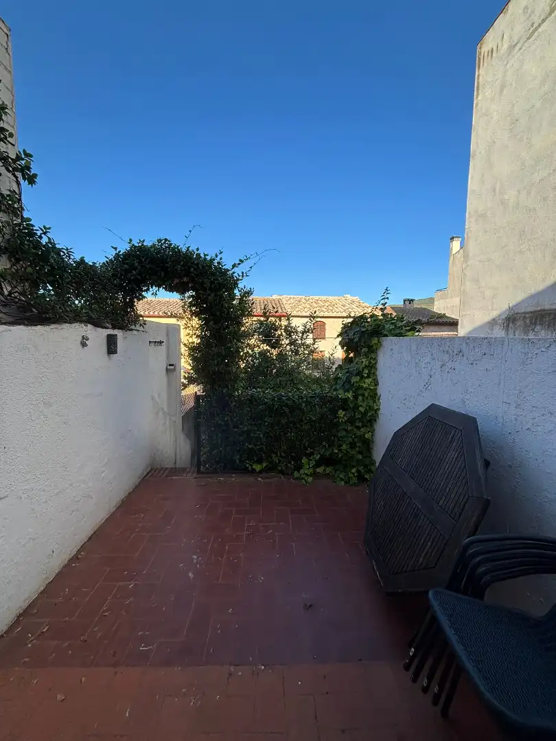Vista exterior de Casa o xalet en venda en Capçanes amb Calefacció, Jardí privat i Parquet