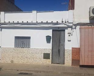 Exterior view of House or chalet for sale in Villanueva del Río y Minas