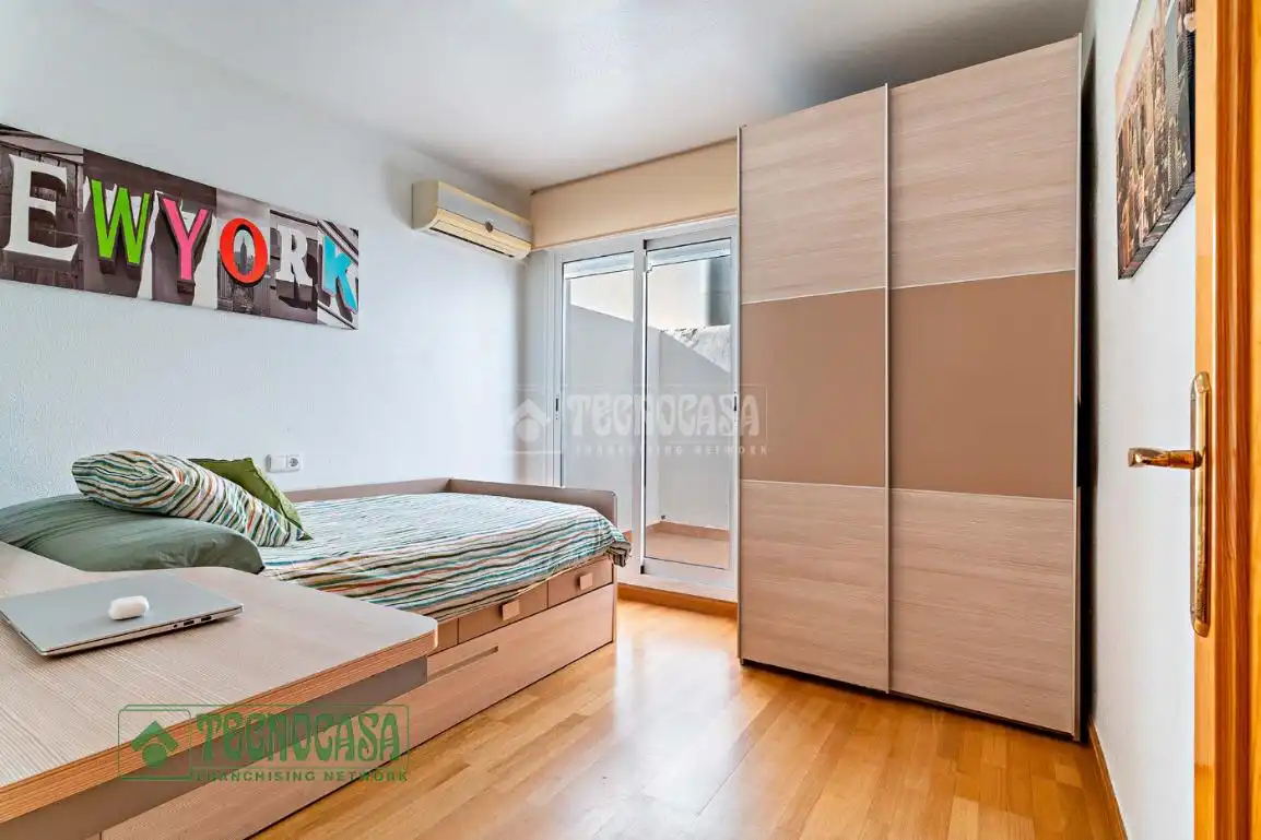 Schlafzimmer von Einfamilien-Reihenhaus zum Verkauf in El Ejido mit Klimaanlage, Parkett und Terrasse