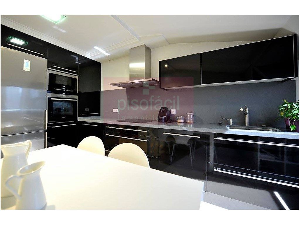 Cocina de Dúplex de alquiler en Lugo Capital