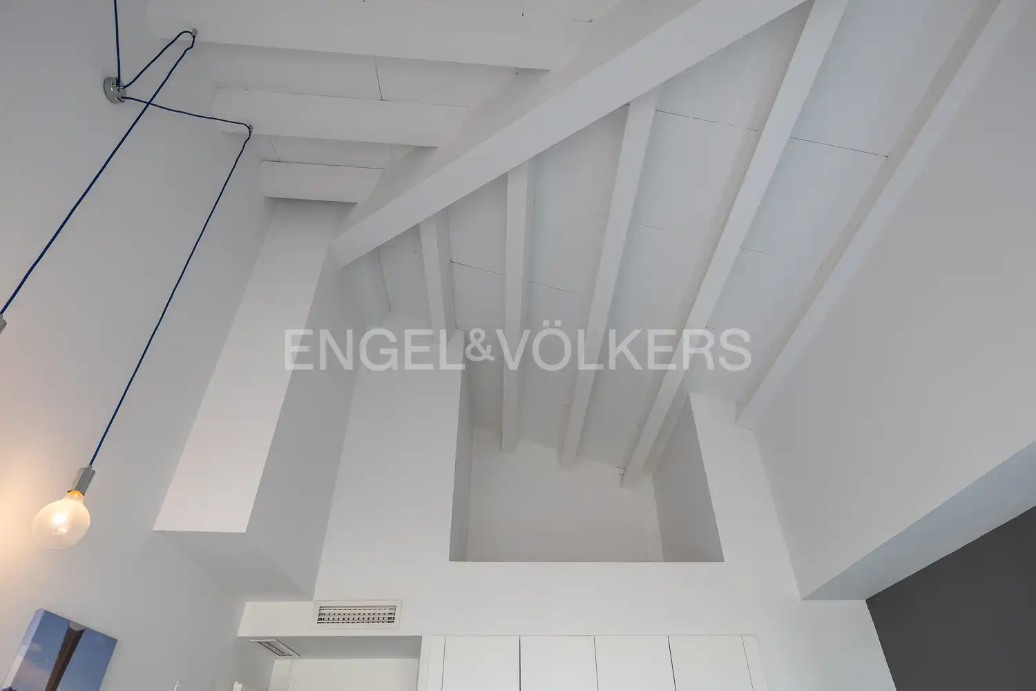 Wohnung zur Miete in Calle Isabel de Villena, La Malva-rosa