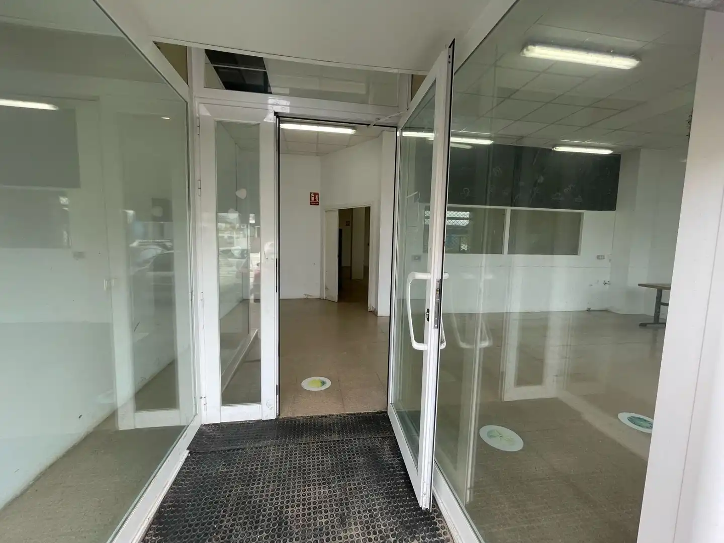 Business premises for sale in Tordera pueblo, imagen 2