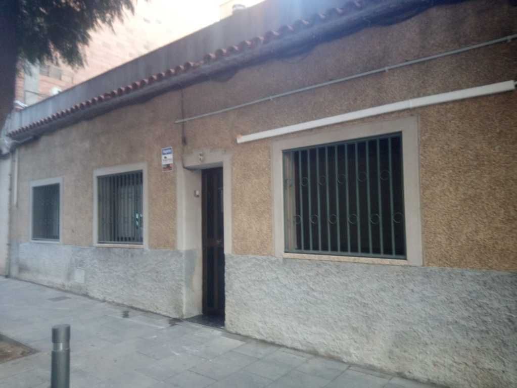 Planta baja for sale in C/ Enric Granados , Singuerlín
