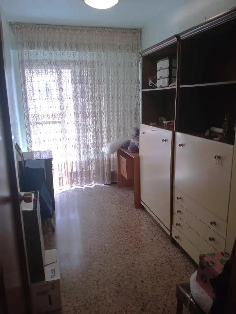 Habitación de Piso de alquiler en Valencia con Amueblado y Balcón
