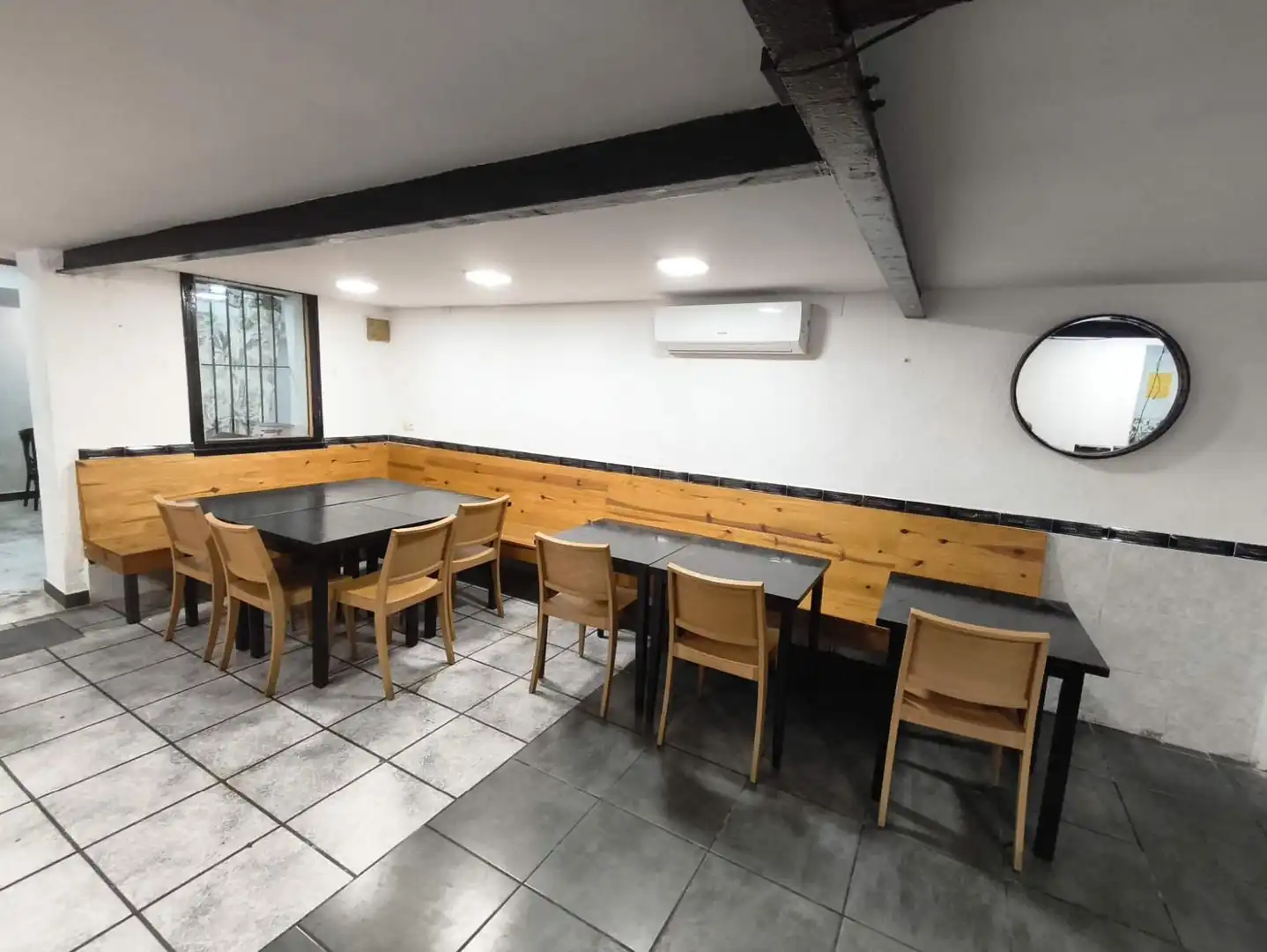 Business premises for transfer in Sants - Montjuïc, imagen 6