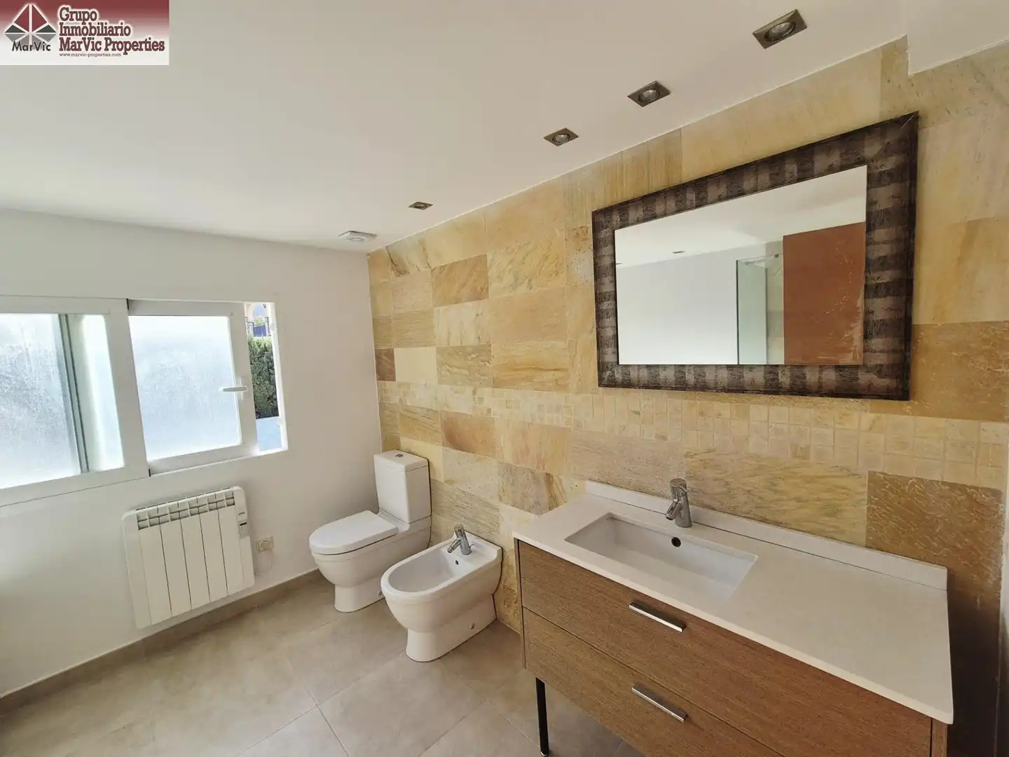 Casa aparellada amb terrassa en venda a L'Albir, imagen 27