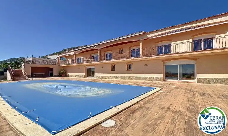 Haus mit Garten zum Verkauf in Pau