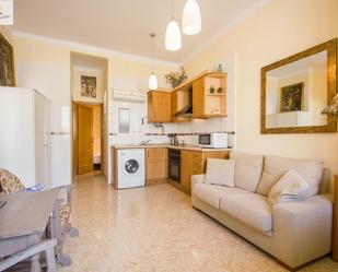 Sala d'estar de Apartament de lloguer en  Valencia Capital amb Aire condicionat, Terrassa i Balcó