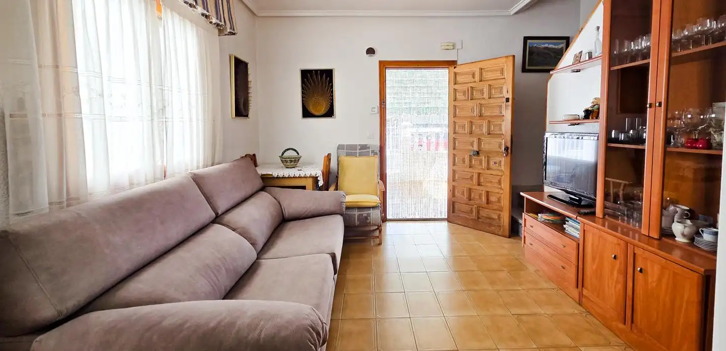 Wohnzimmer von Einfamilien-Reihenhaus zur Miete in Santa Pola mit Klimaanlage, Terrasse und Möbliert