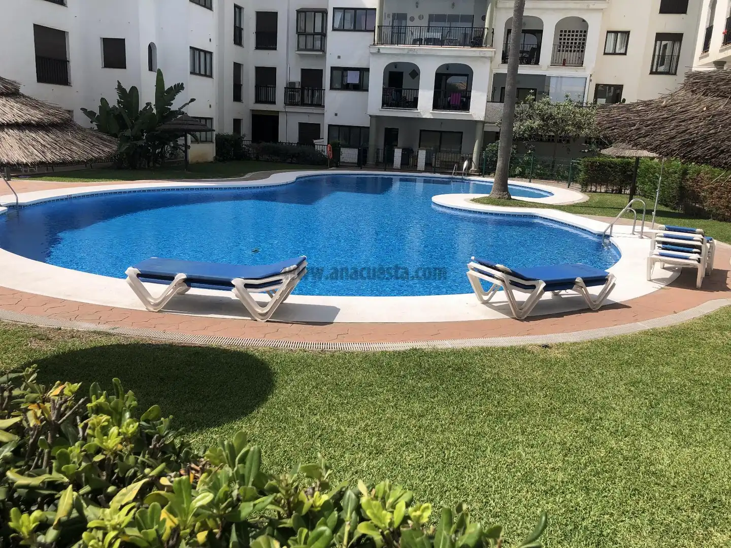 Apartamento con piscina en venta en Marina de la Duquesa, imagen 18