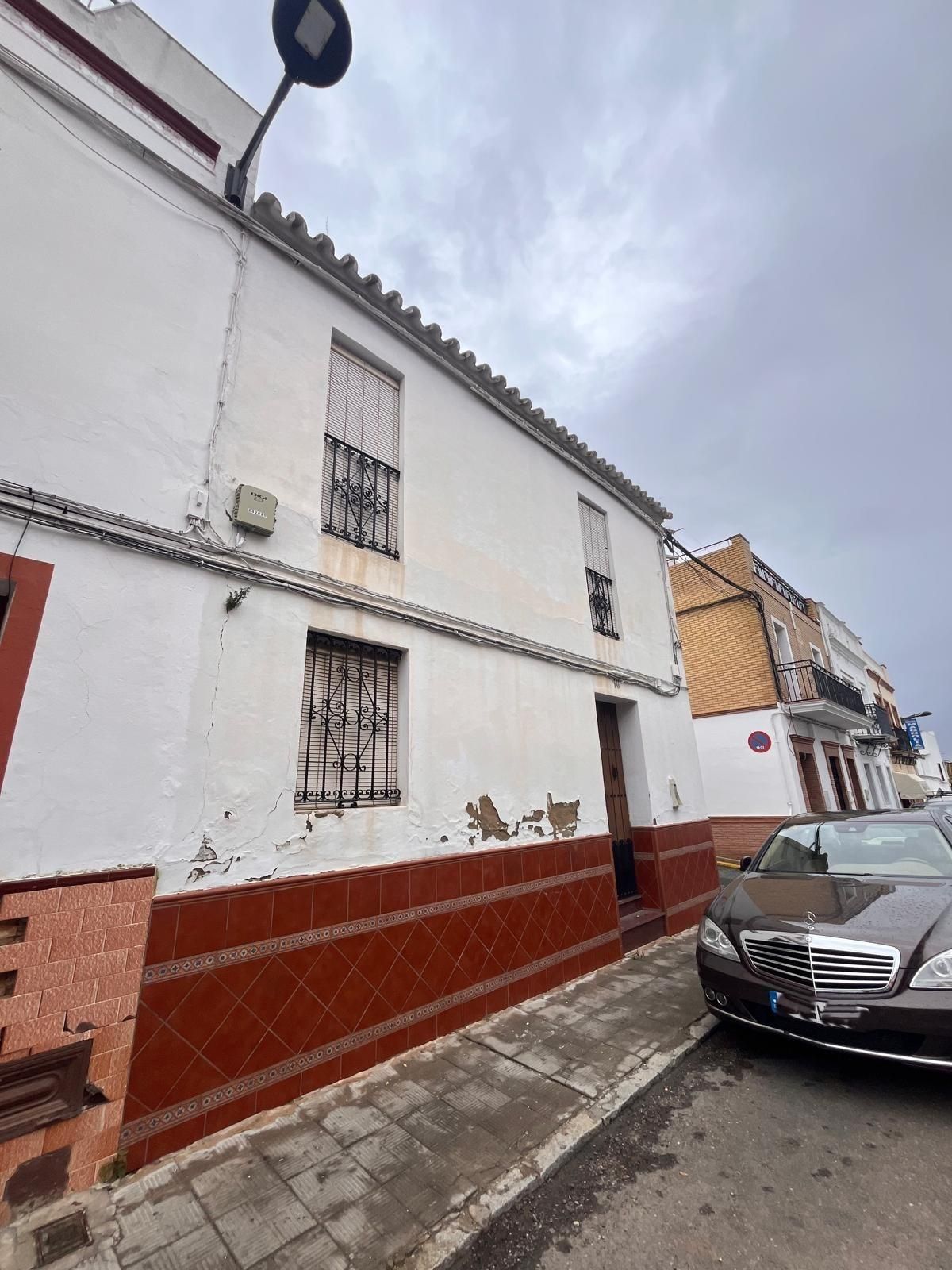 Exterior view of House or chalet for sale in El Viso del Alcor