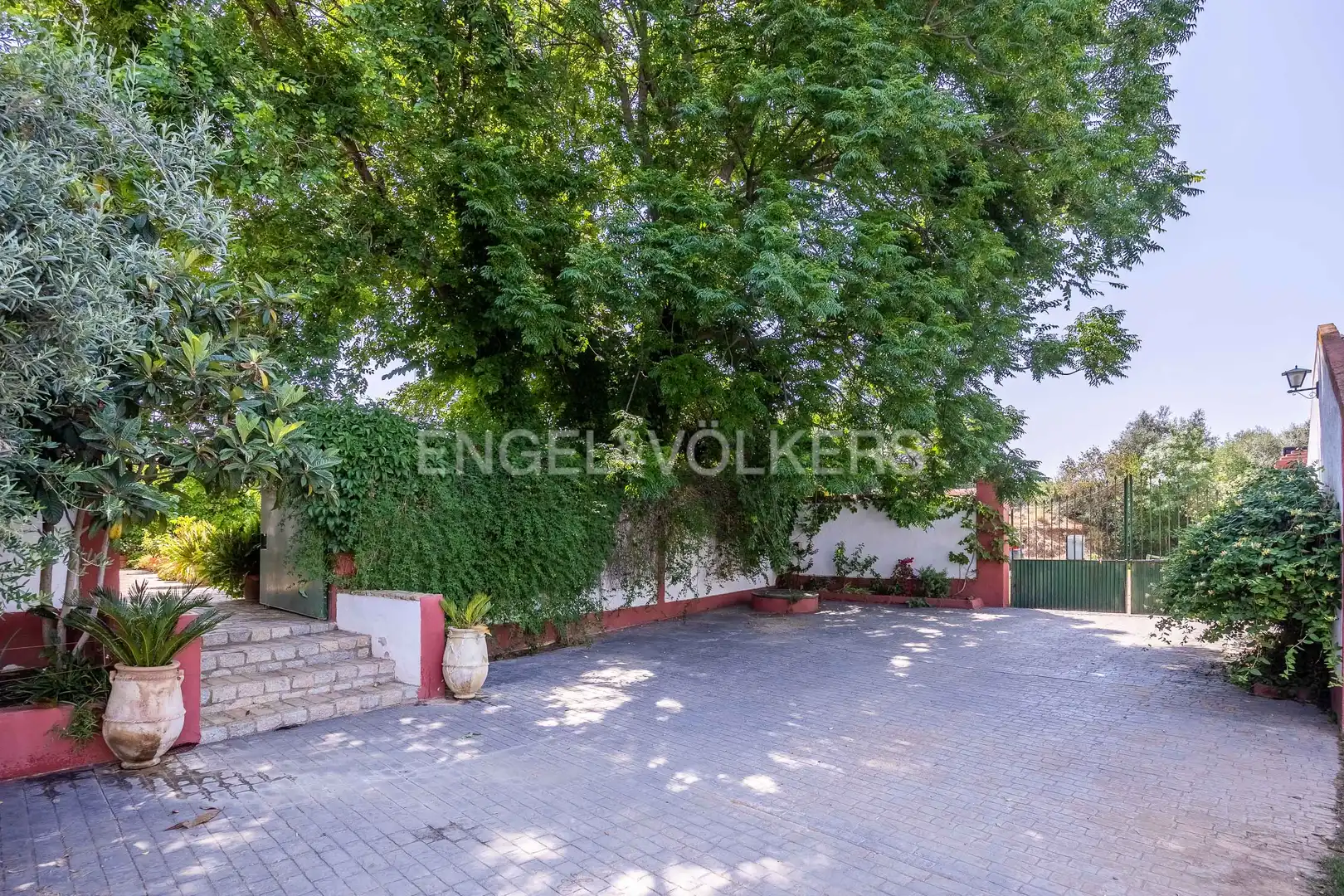 Vista exterior de Finca rústica en venta en Alcalá del Río con Aire acondicionado, Calefacción y Jardín privado