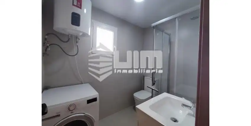 Flat for rent in DEL TRABAJO, Avenida de Abril - 9 de Octubre