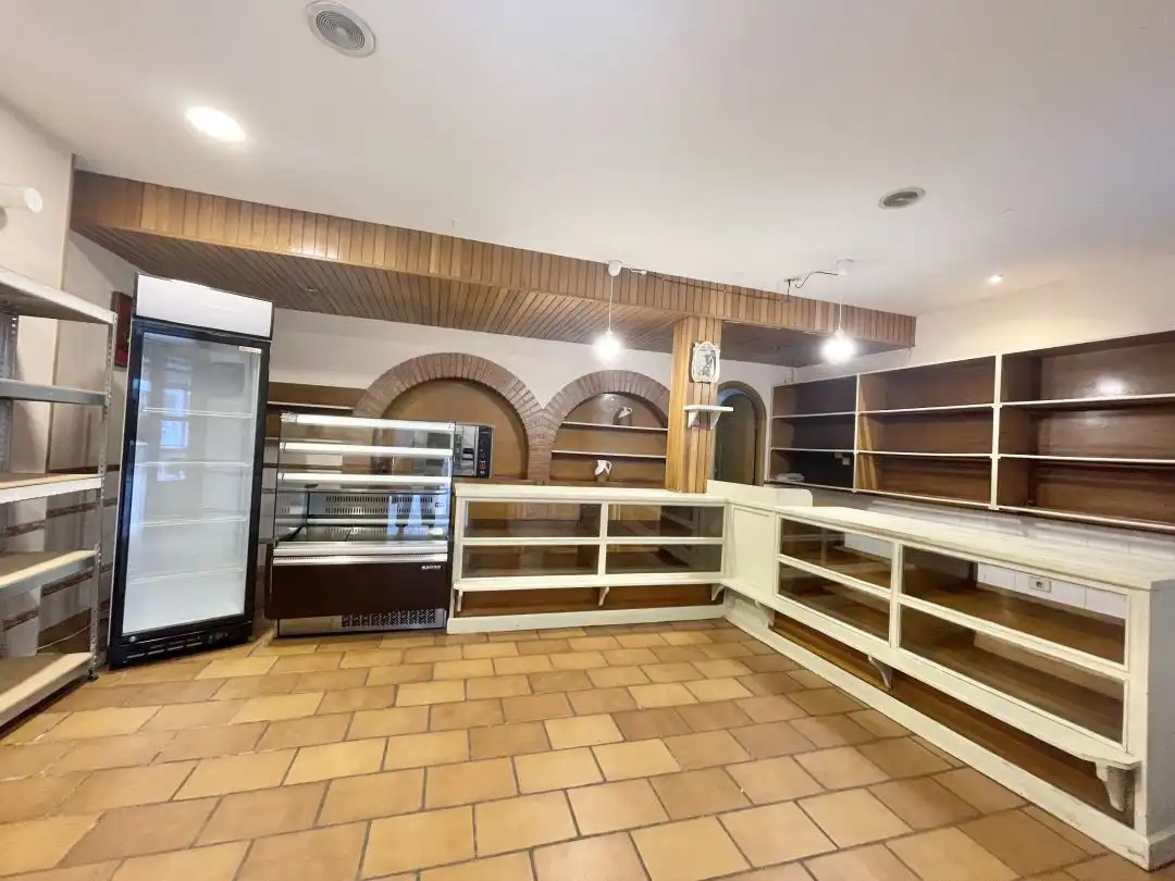 Local comercial en alquiler en San Frantzisko Kalea, imagen 5
