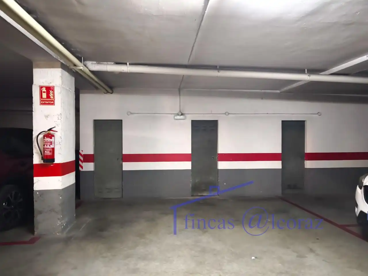 Parking de Piso en venta en Huesca con Calefacción y Trastero