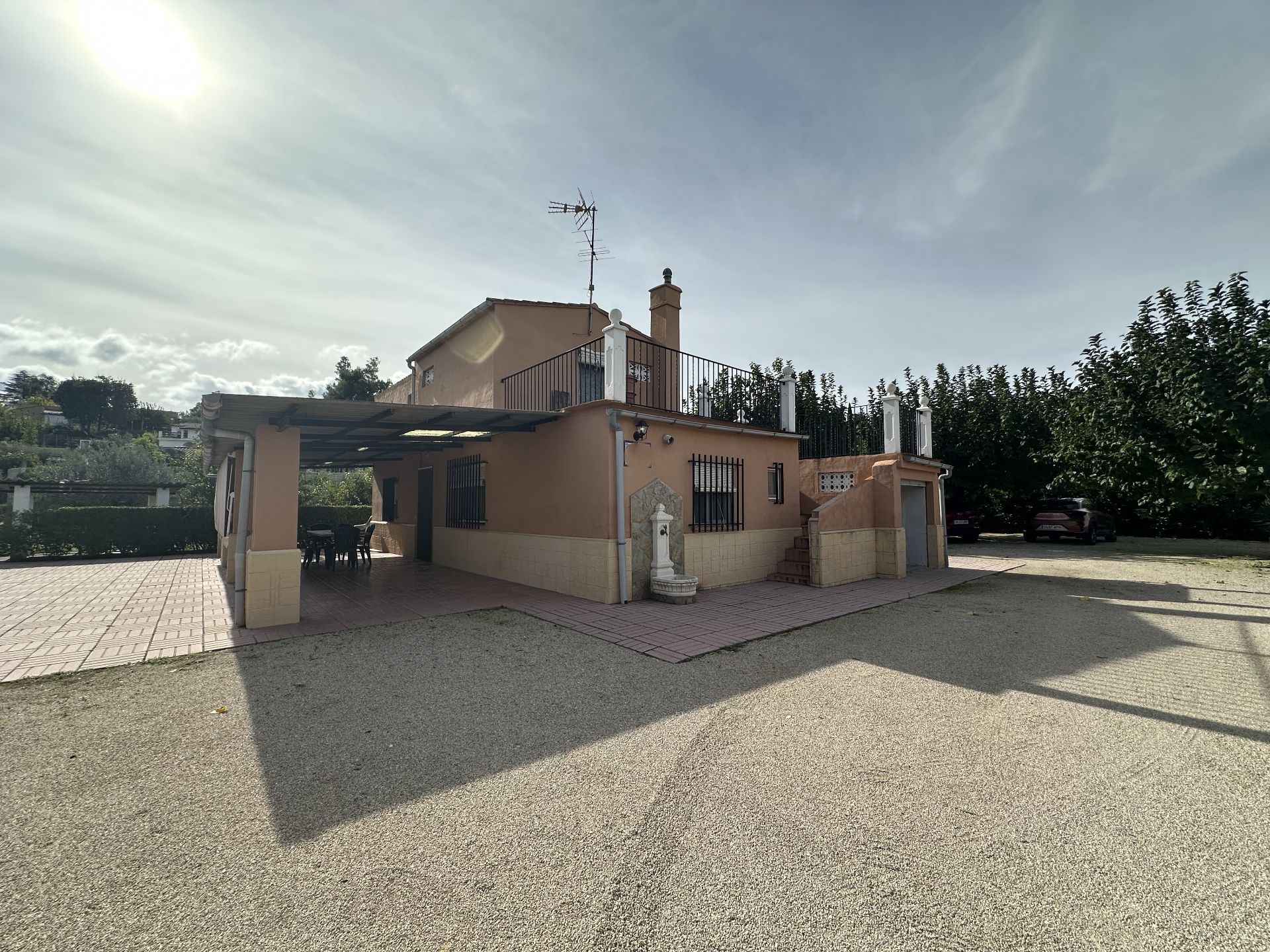 Vista exterior de Casa o xalet en venda en Ontinyent amb Aire condicionat, Calefacció i Jardí privat