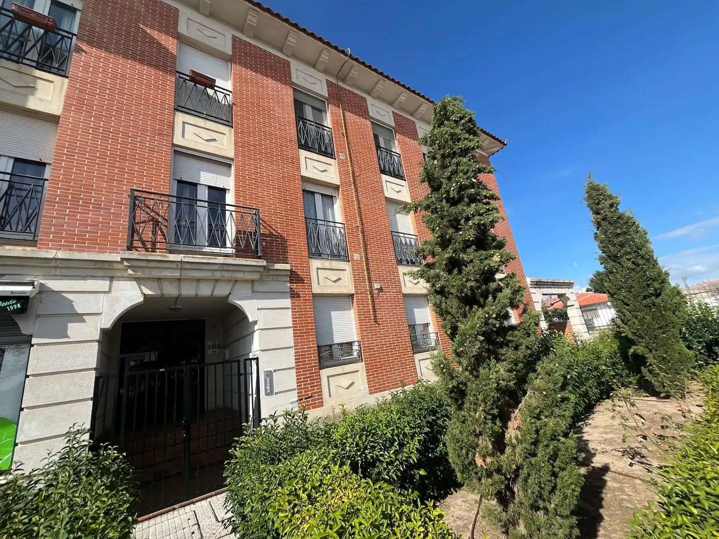 Vista exterior de Apartament en venda en Cigales amb Calefacció