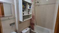 Bathroom of Flat for sale in  Madrid Capital  with Heating