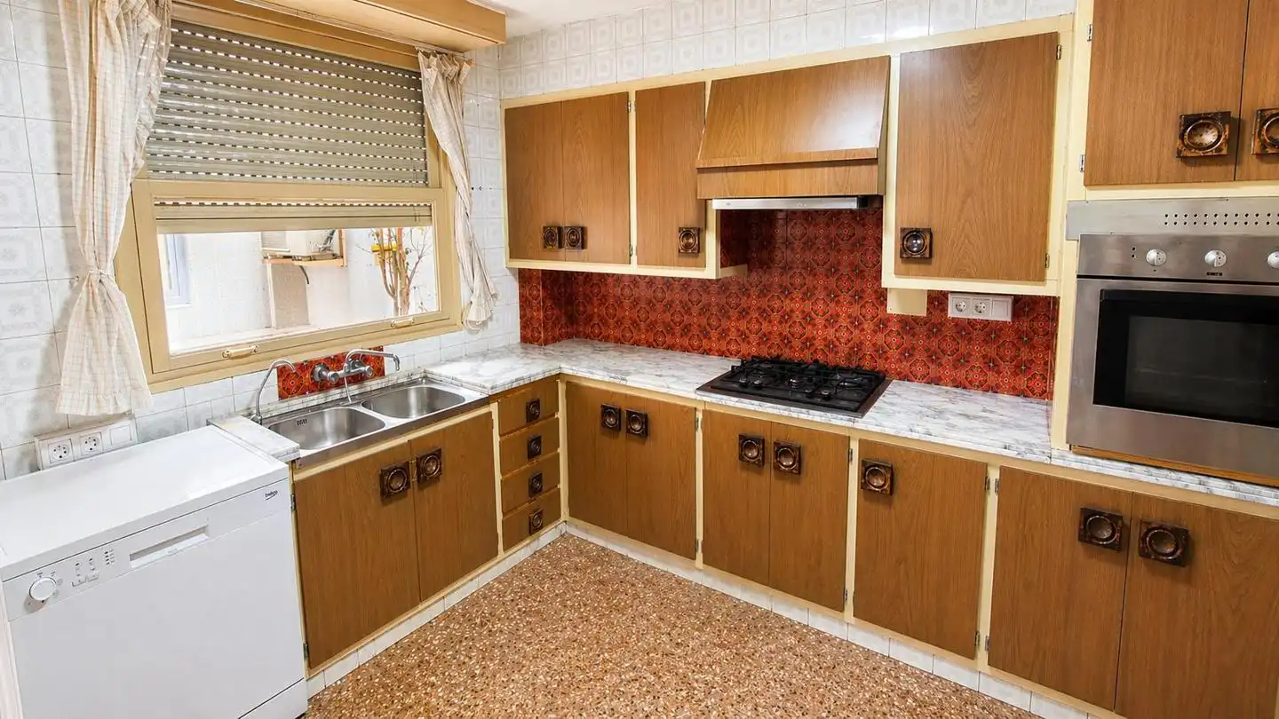 Küche von Wohnung zum Verkauf in Elche / Elx mit Abstellraum und Möbliert