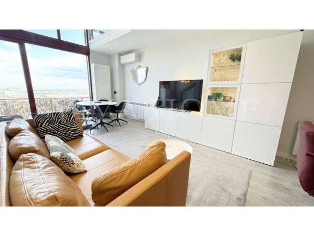 Ático en Venta en N/A en Ambroz